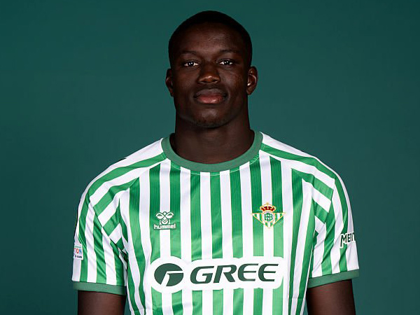 Tinggalkan Real Betis, Nobel Mendy Segera Gabung Celtic